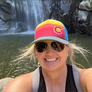 Meet your Posher, Laura